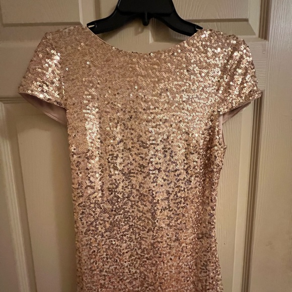 Badgley Mischka,Sequin Cowl Back Gown, rose gold, short sleeves, concealed zip. - Picture 6 of 15